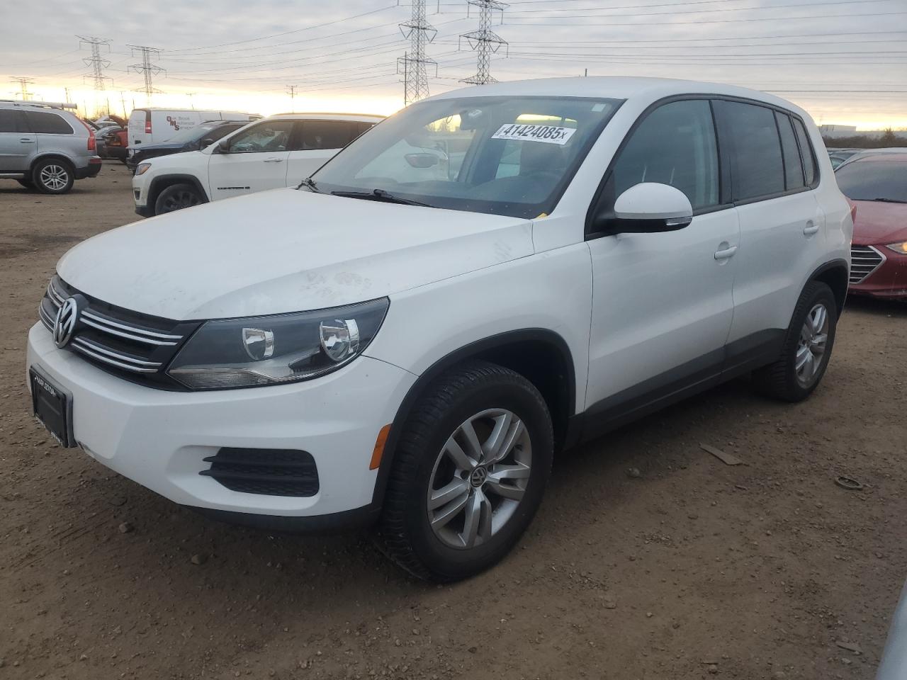 VOLKSWAGEN TIGUAN S 2012