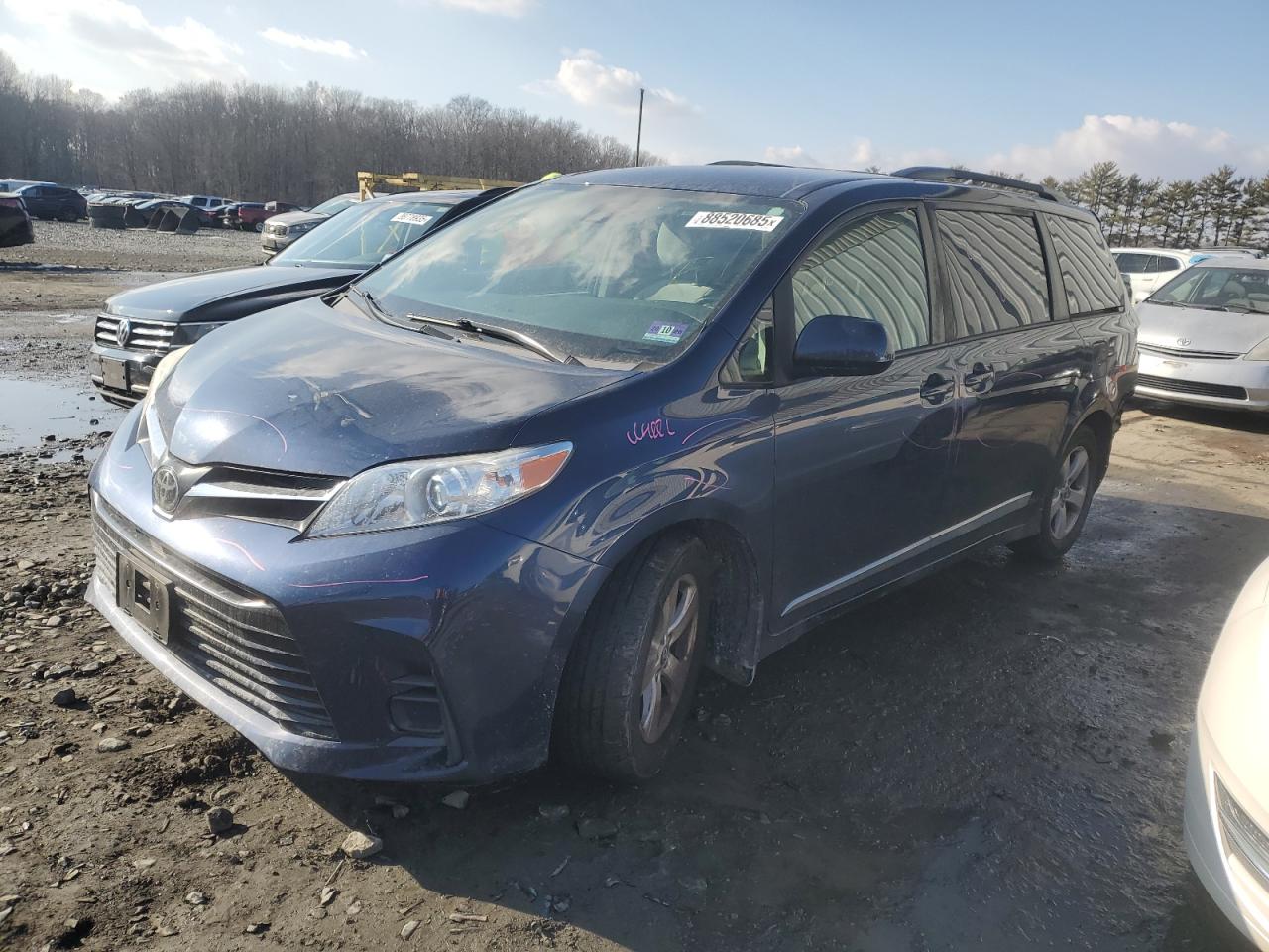 TOYOTA SIENNA LE 2020