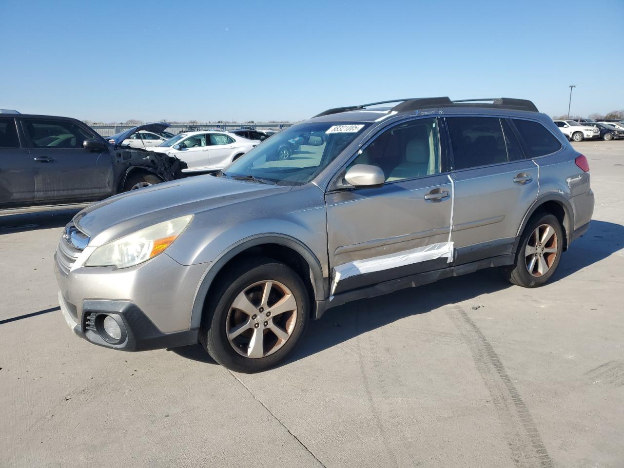 SUBARU OUTBACK 2. 2014