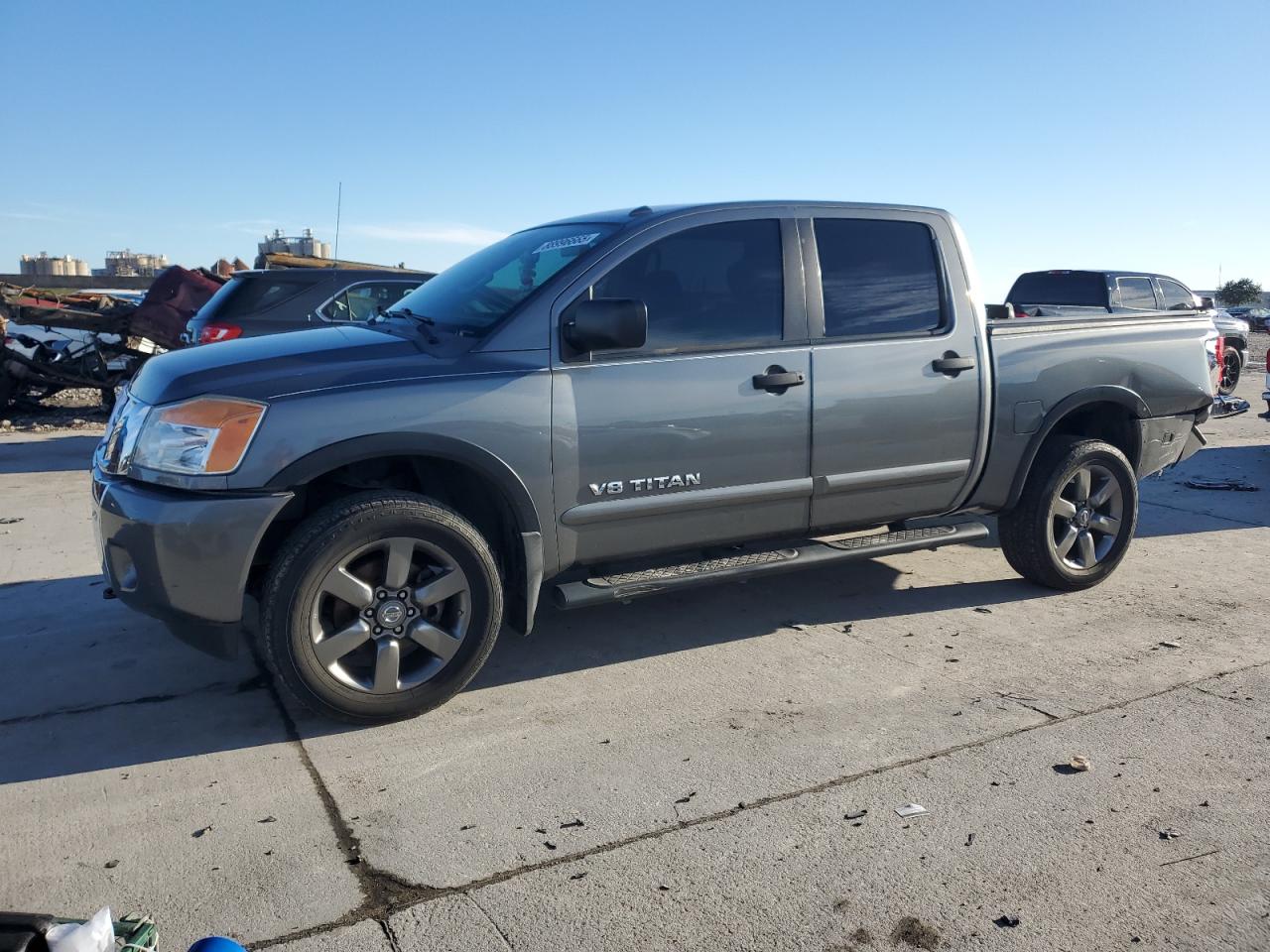 NISSAN TITAN S 2015