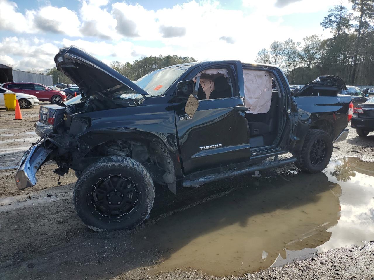 TOYOTA TUNDRA CRE 2015