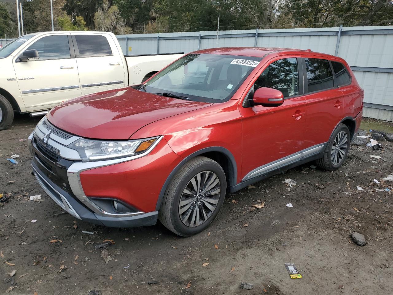 MITSUBISHI OUTLANDER 2019
