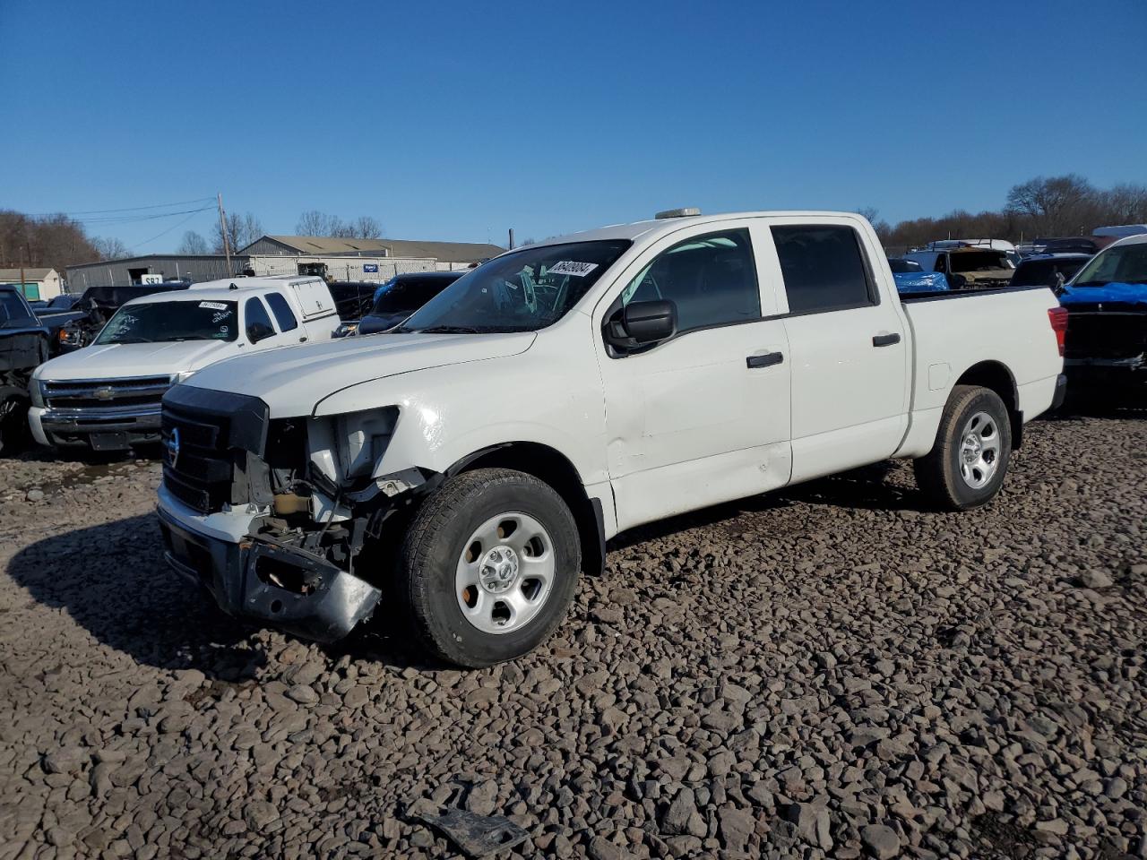 NISSAN TITAN 2022
