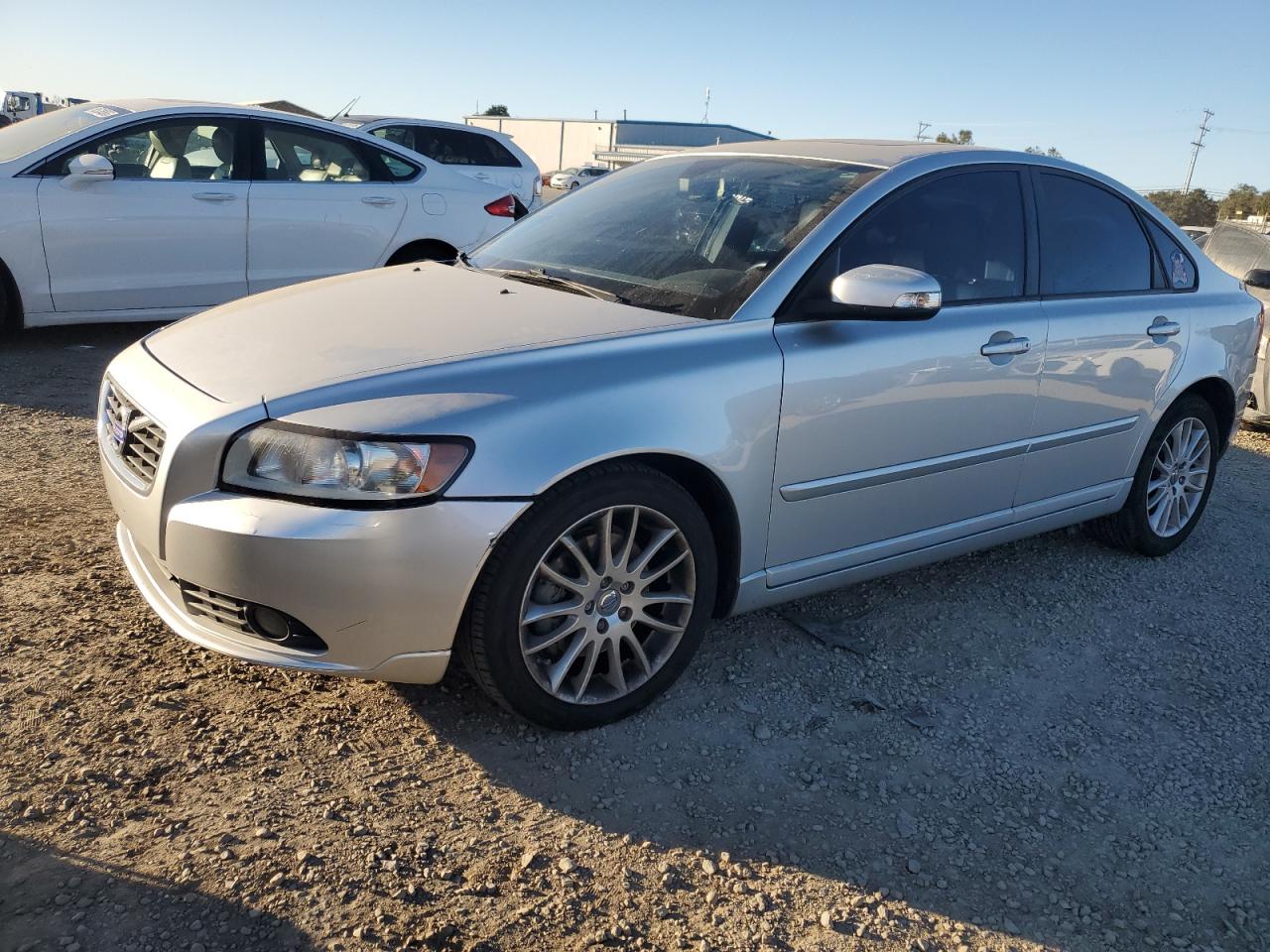 VOLVO S40 T5 2011