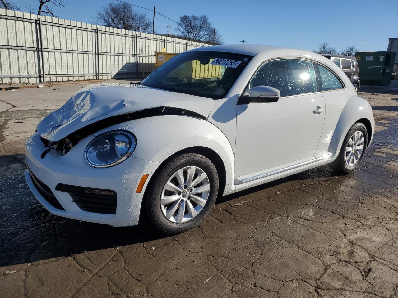 VOLKSWAGEN BEETLE S 2019
