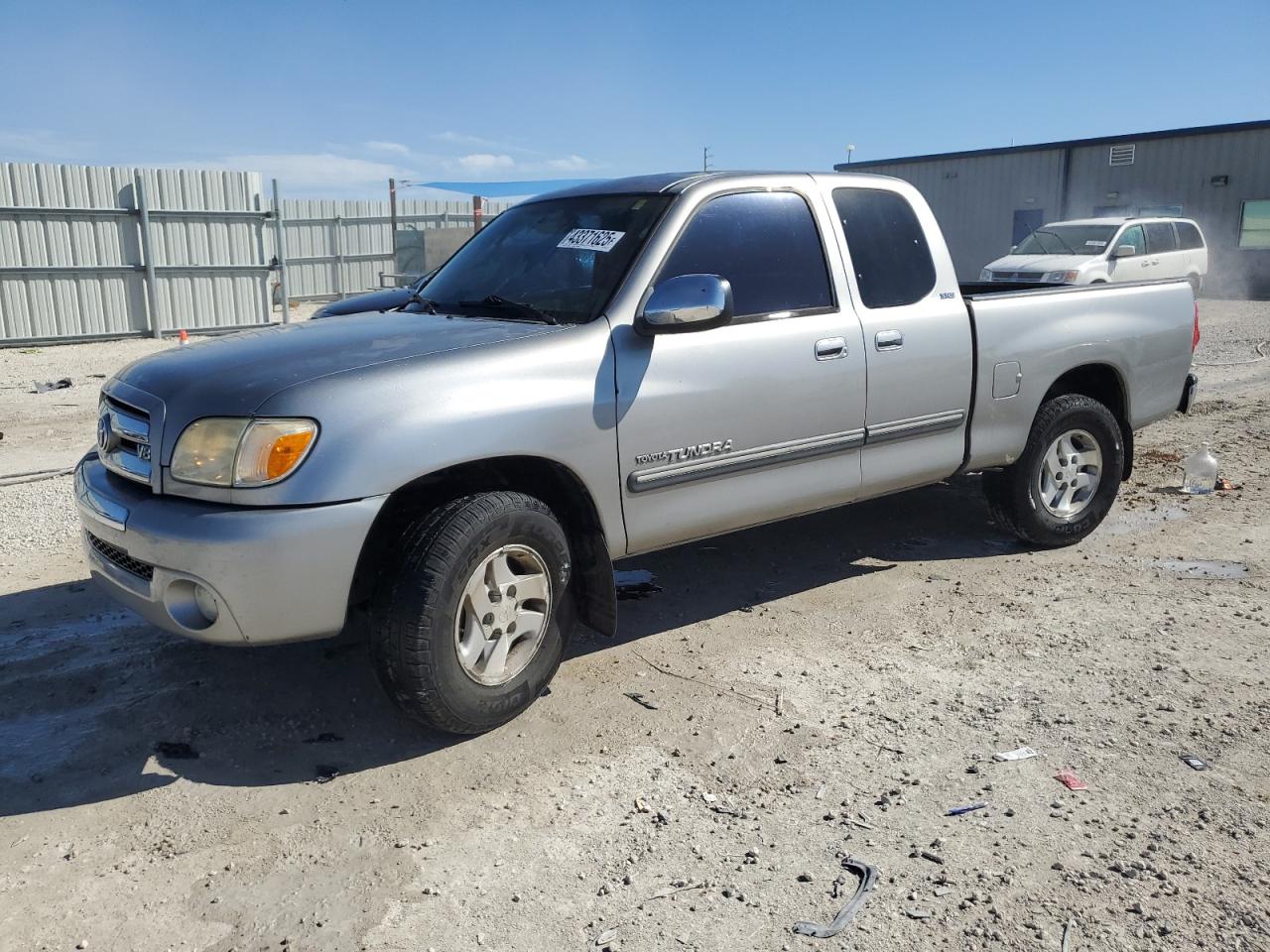 TOYOTA TUNDRA ACC 2005