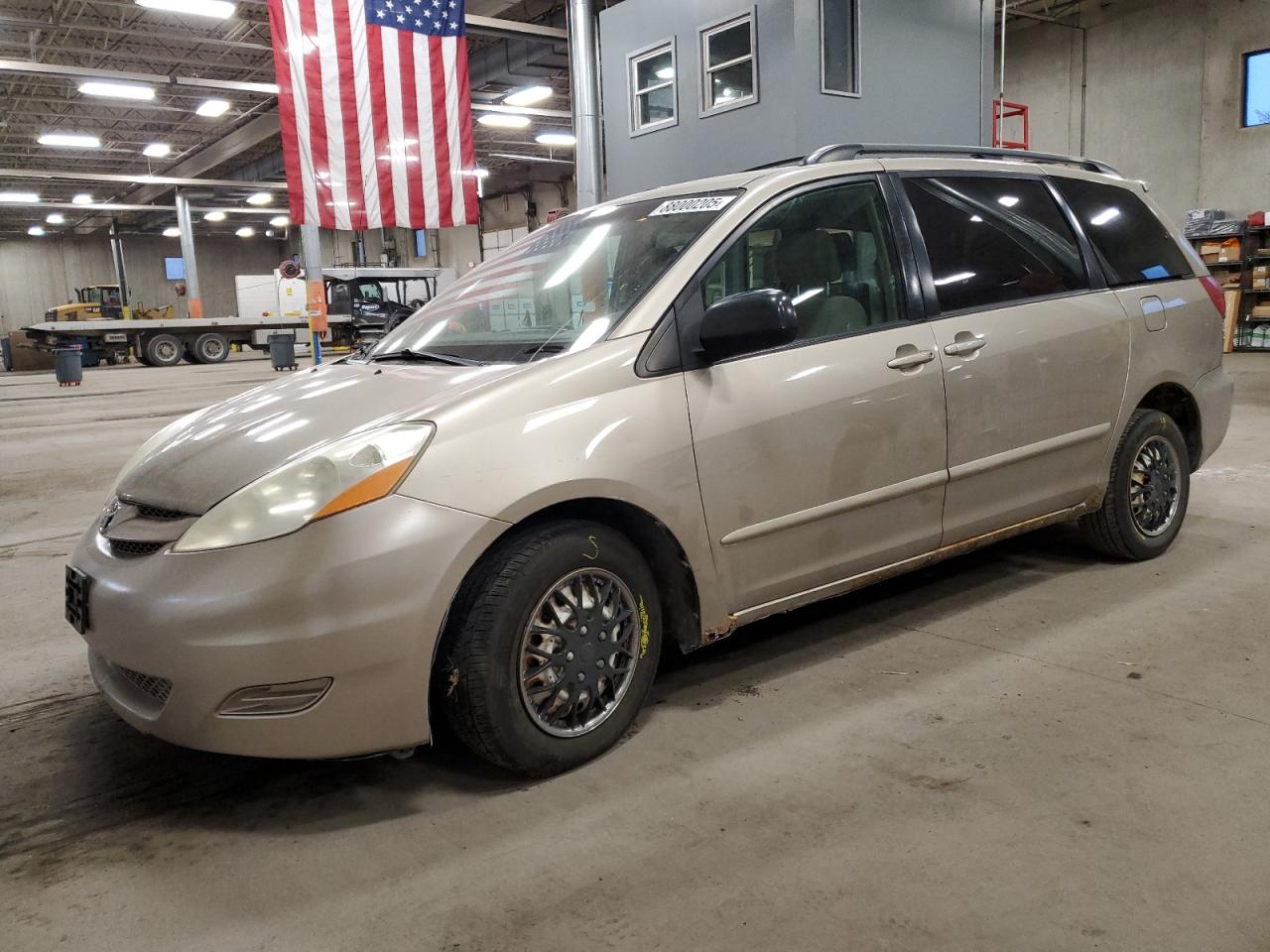 TOYOTA SIENNA CE 2006
