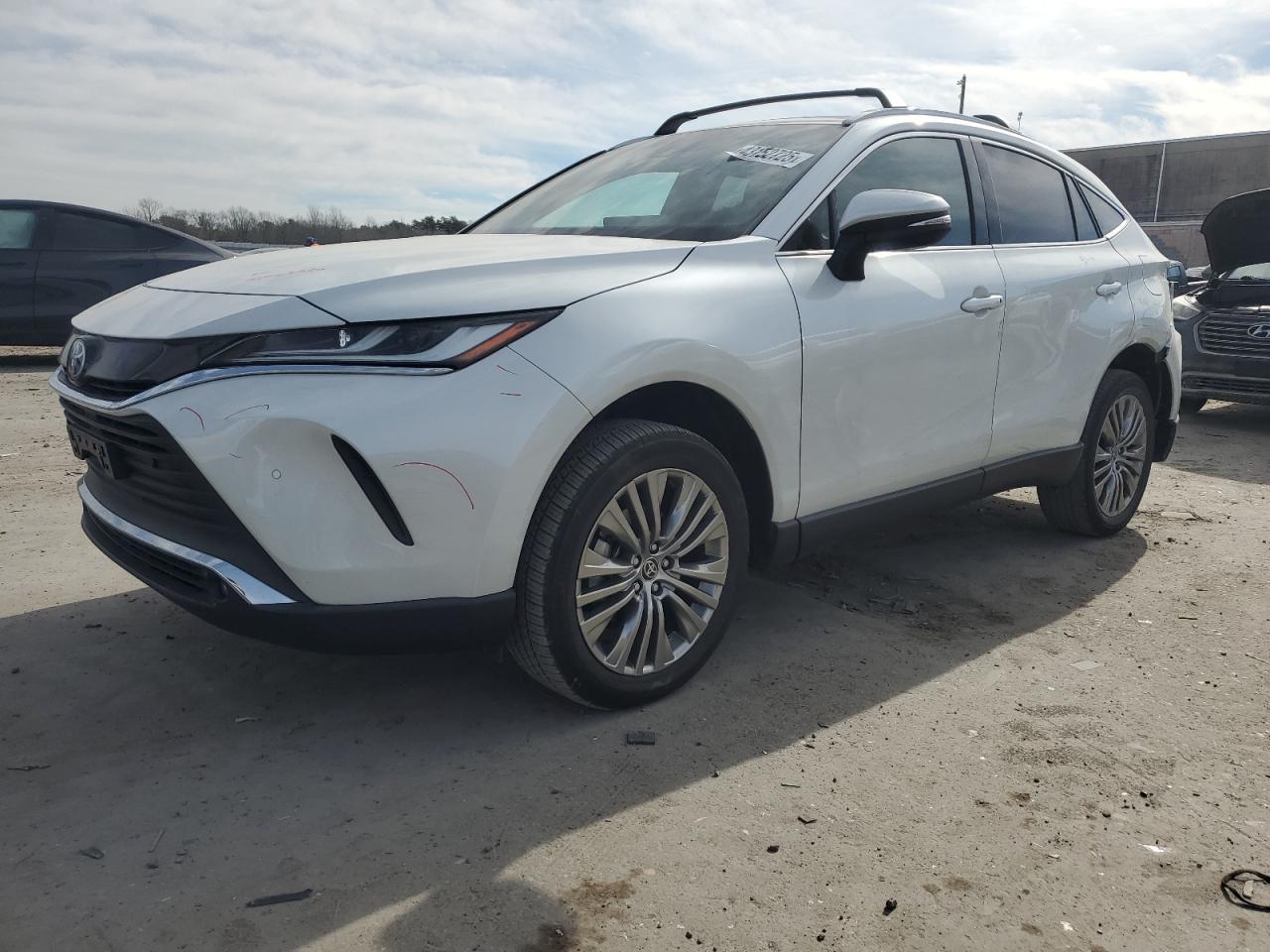TOYOTA VENZA LE 2023