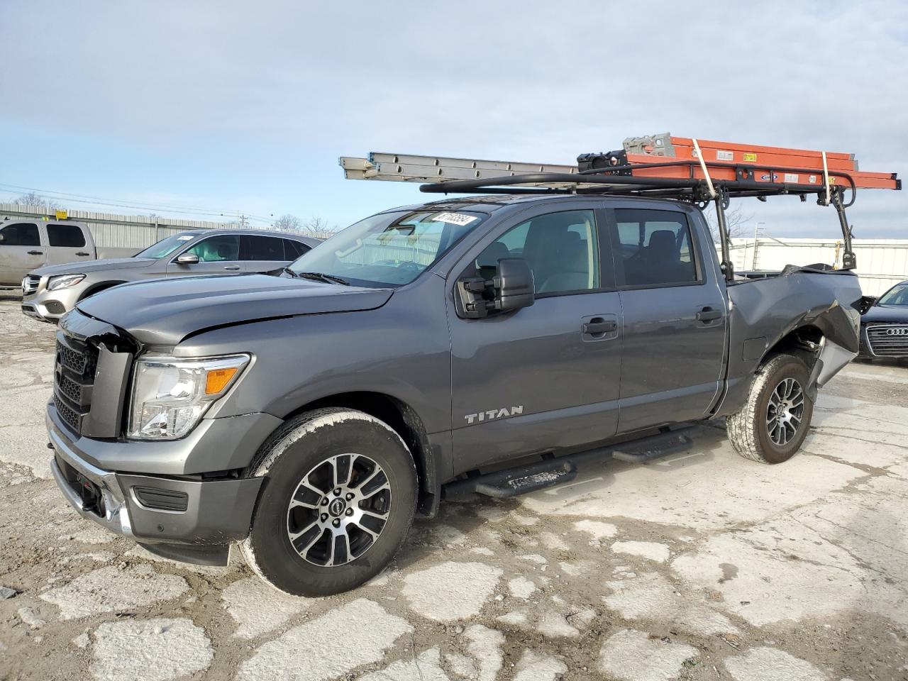 NISSAN TITAN PRO- 2024