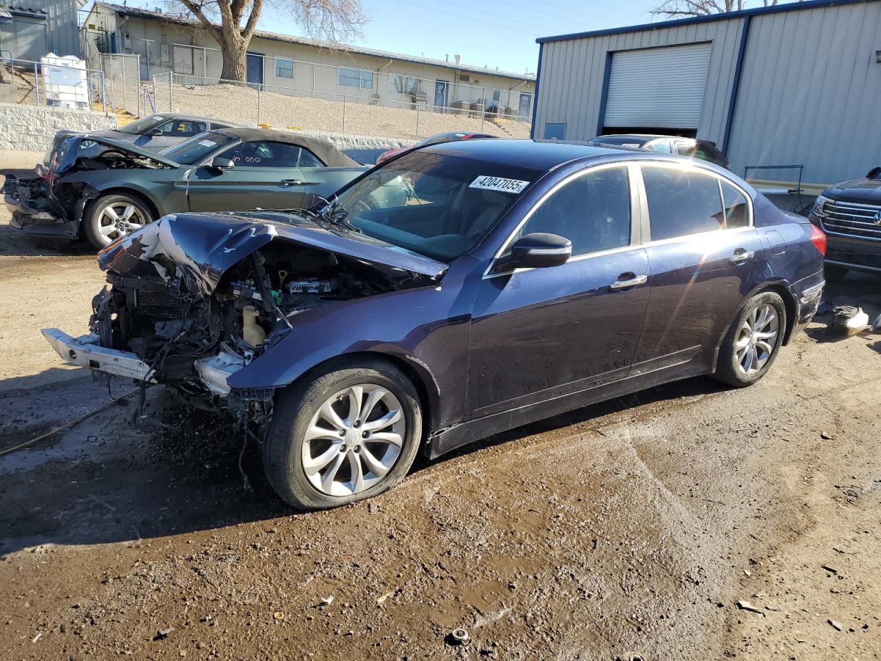 HYUNDAI GENESIS 3. 2013