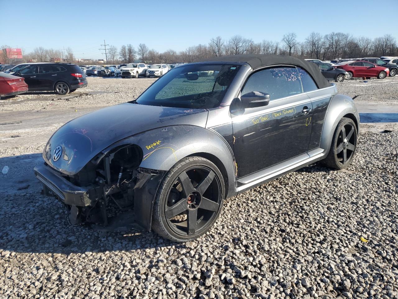 VOLKSWAGEN BEETLE 2013