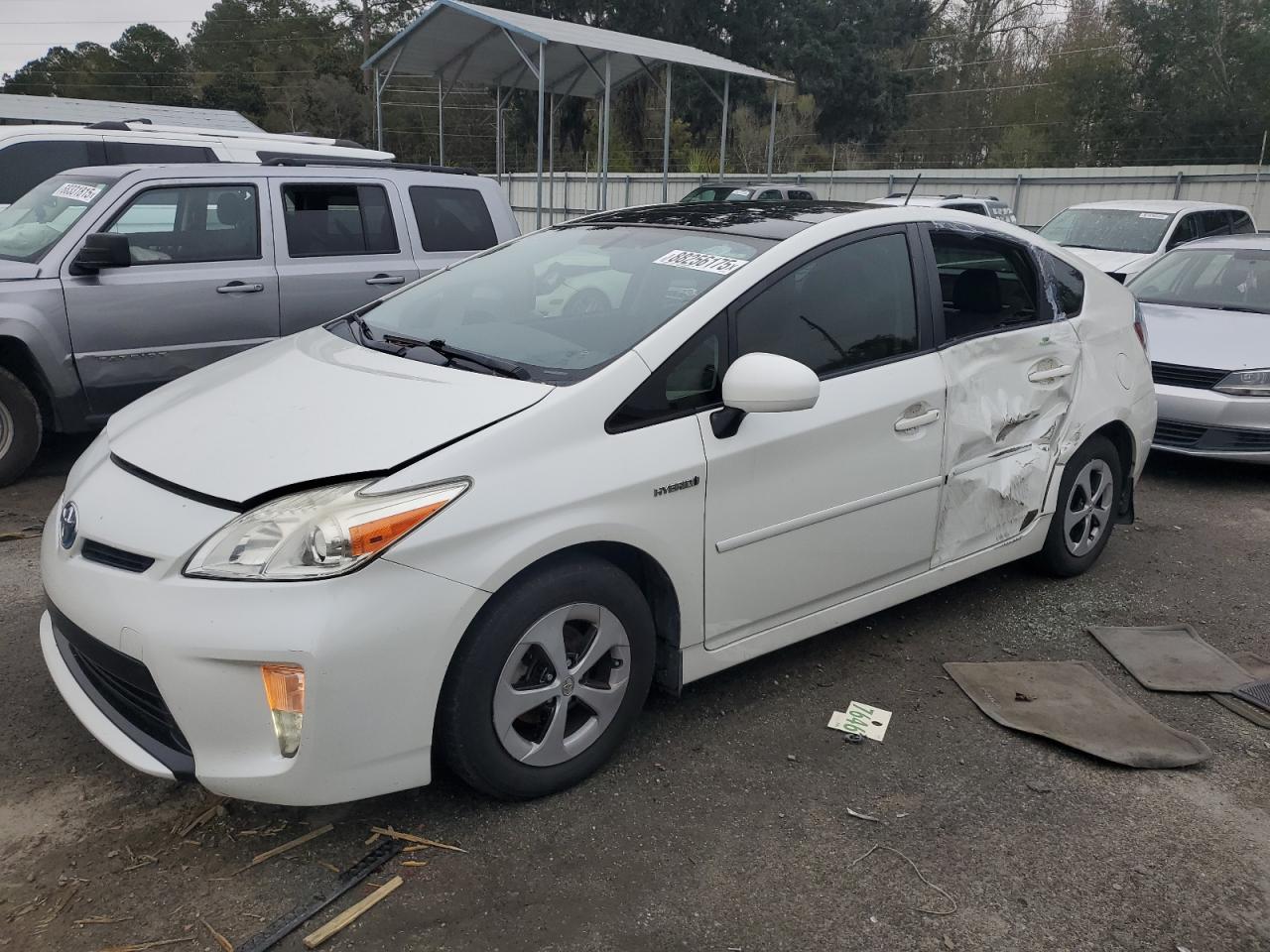 TOYOTA PRIUS 2014