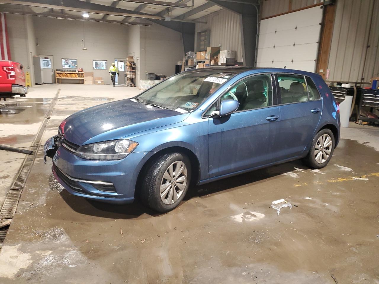 VOLKSWAGEN GOLF 2021