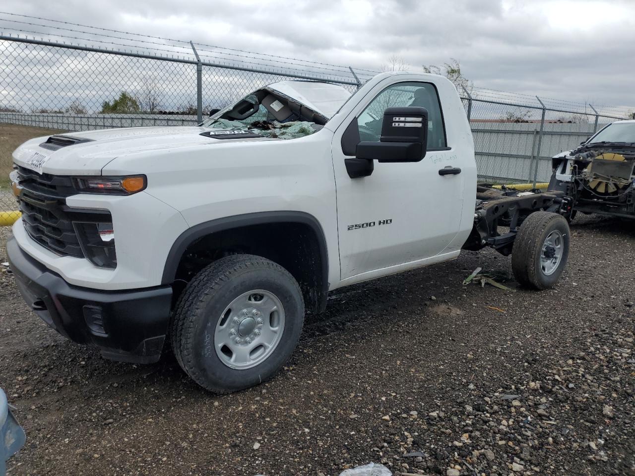 CHEVROLET SILVERADO 2024