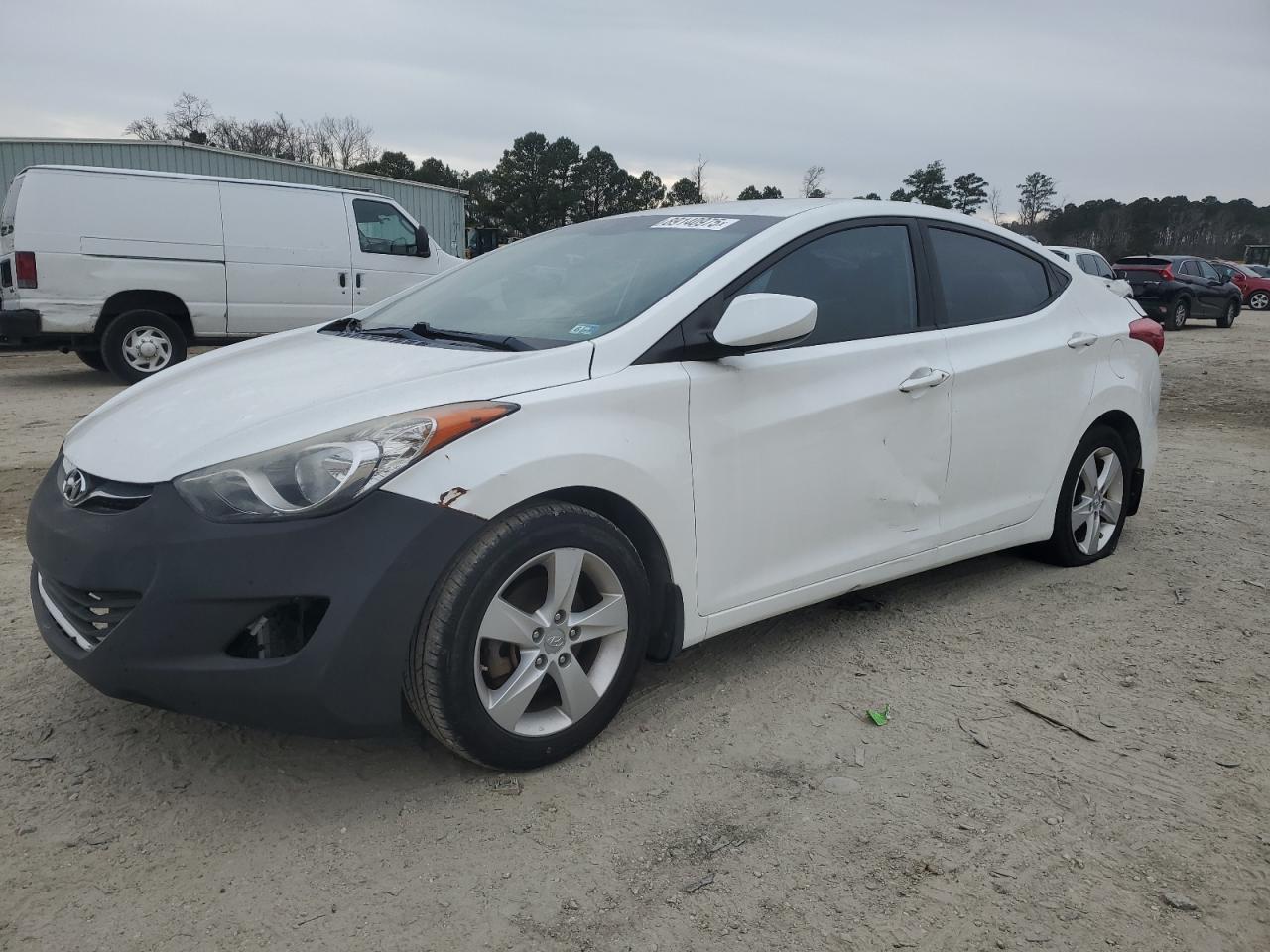 HYUNDAI ELANTRA GL 2013