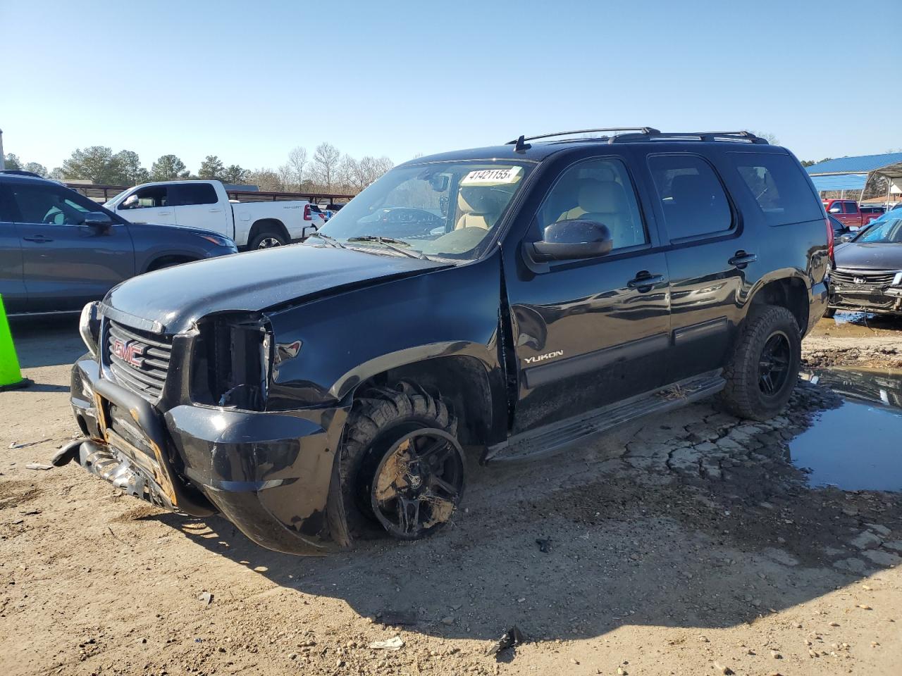 GMC YUKON SLE 2011