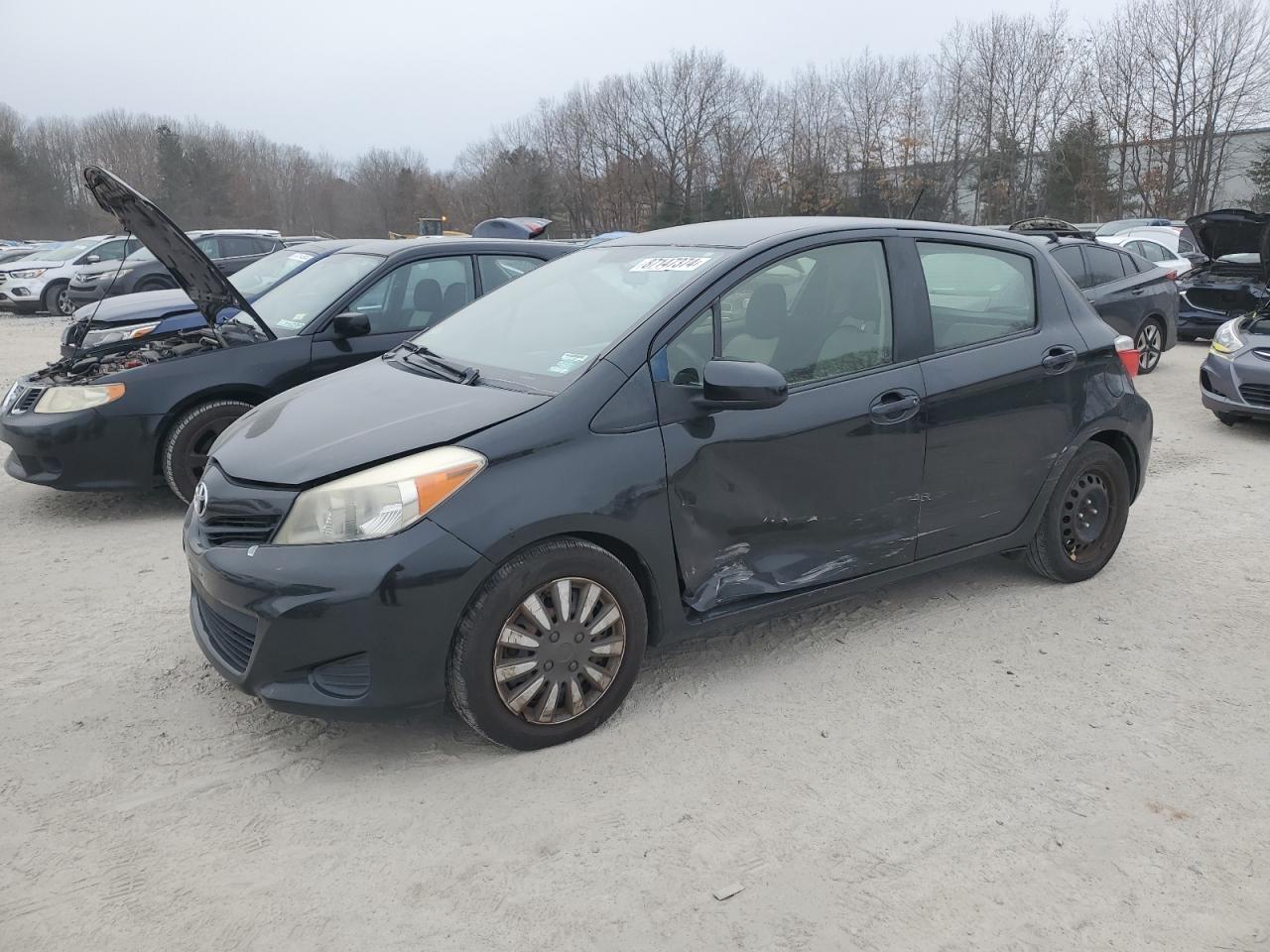 TOYOTA YARIS 2013