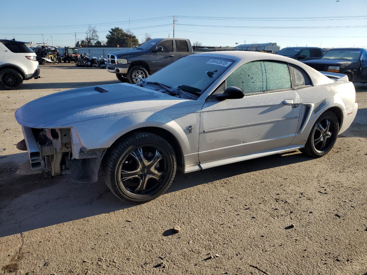 FORD MUSTANG 2000