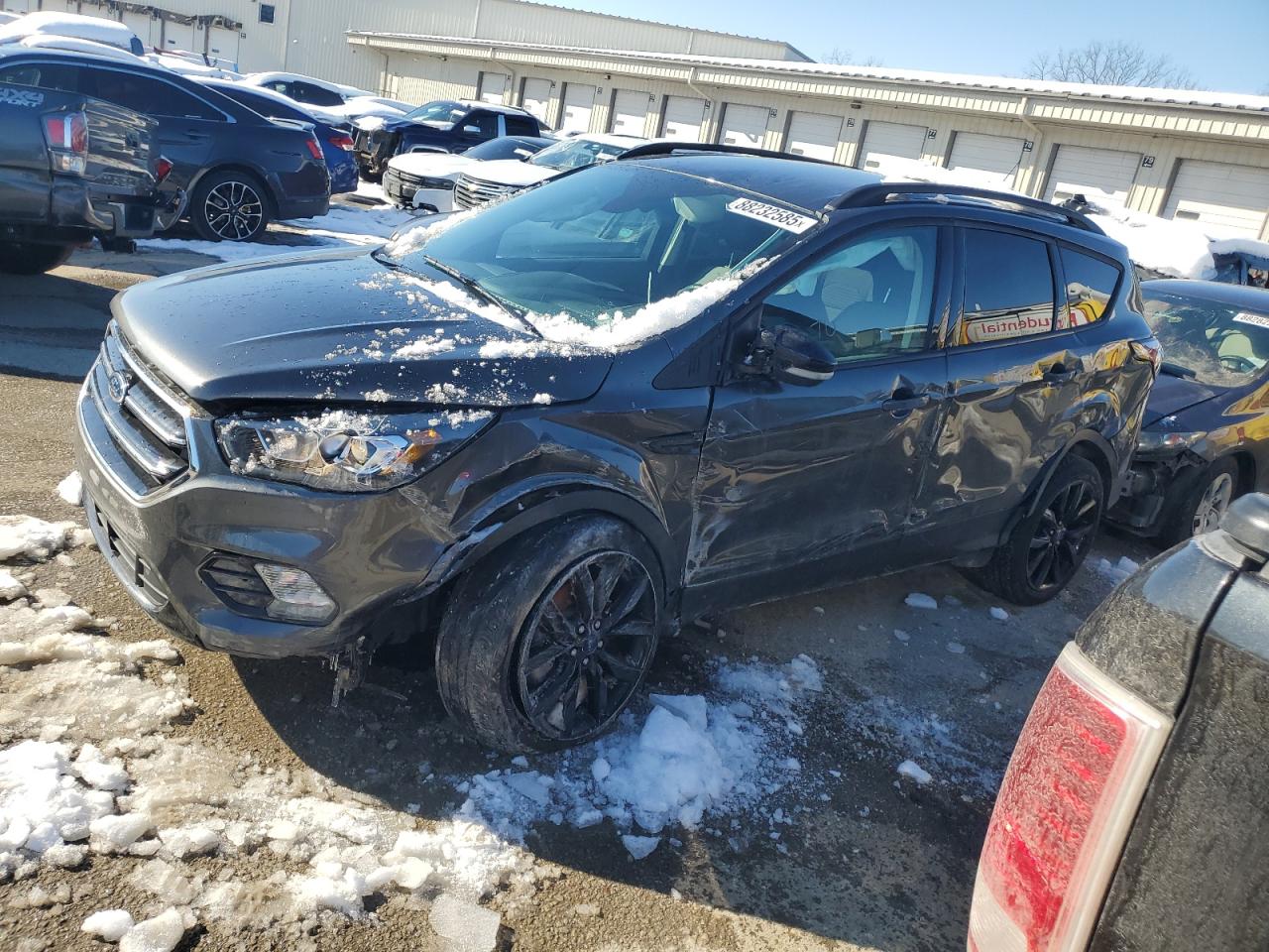 FORD ESCAPE TIT 2017