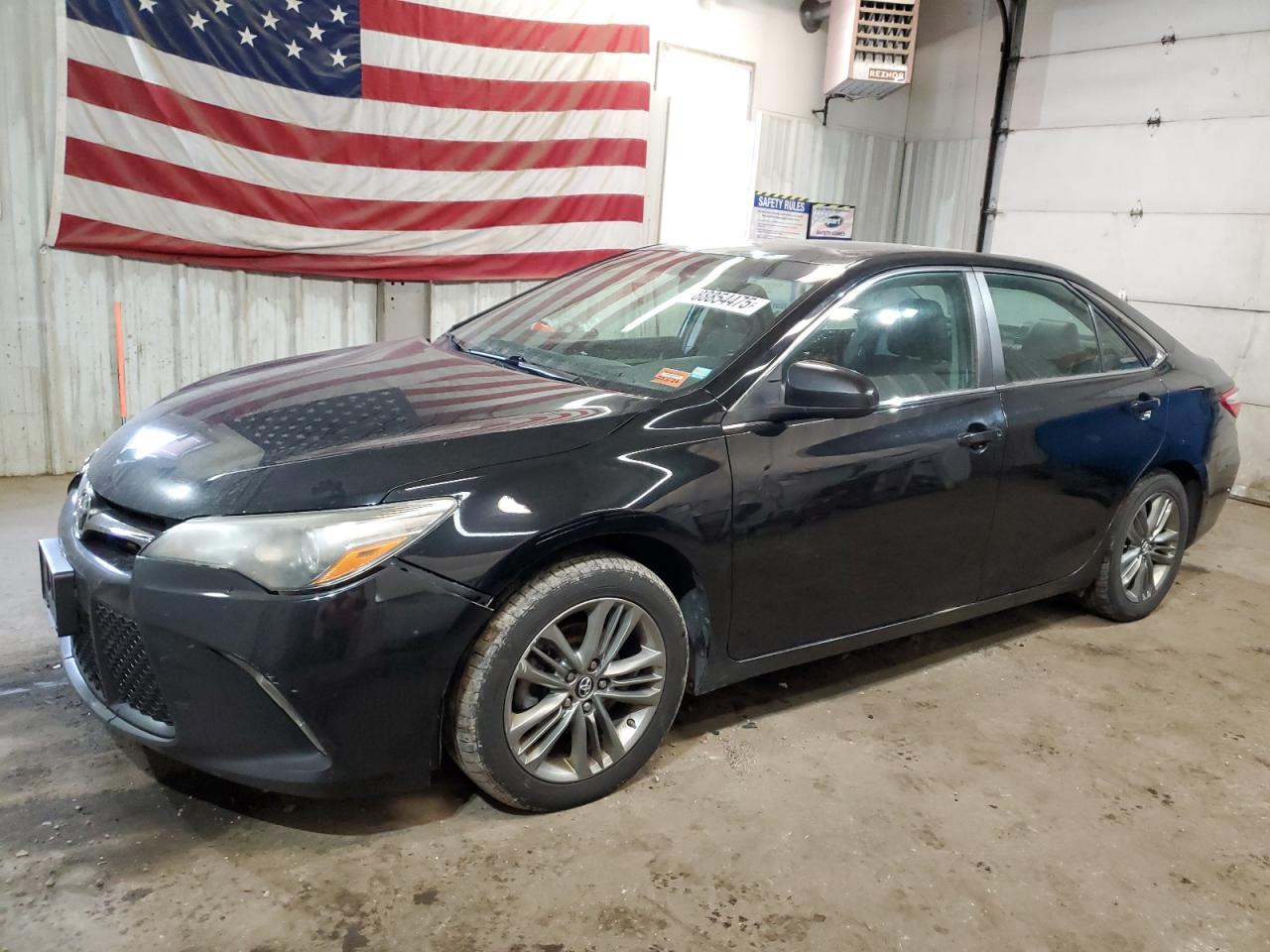 TOYOTA CAMRY LE 2016