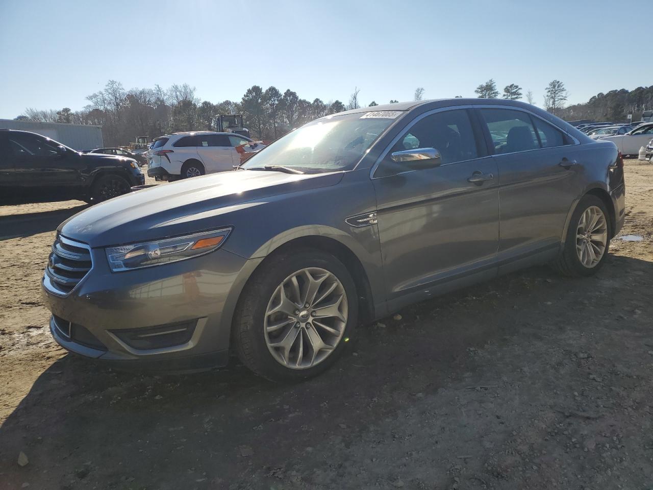 FORD TAURUS LIM 2013
