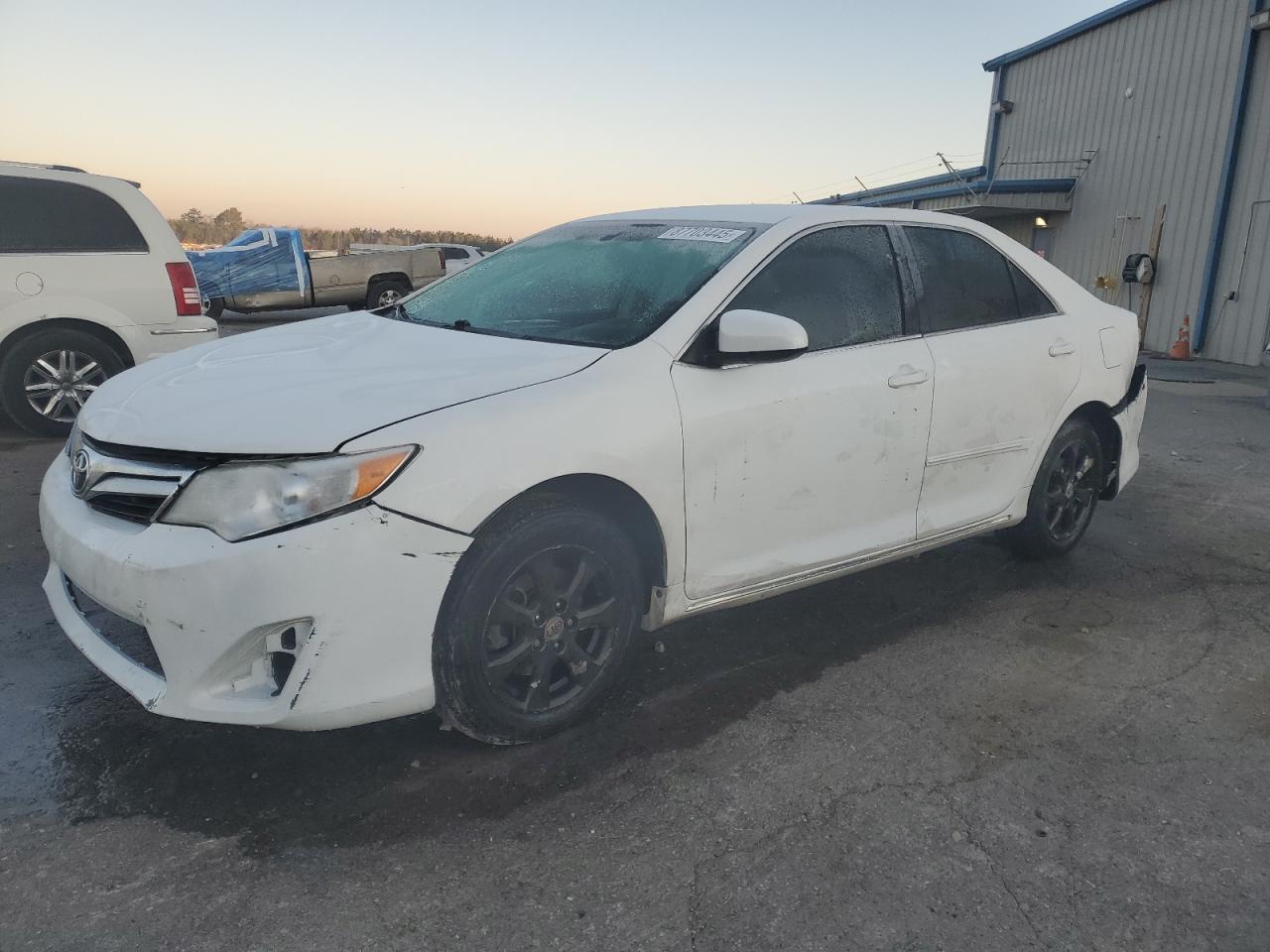 TOYOTA CAMRY BASE 2012