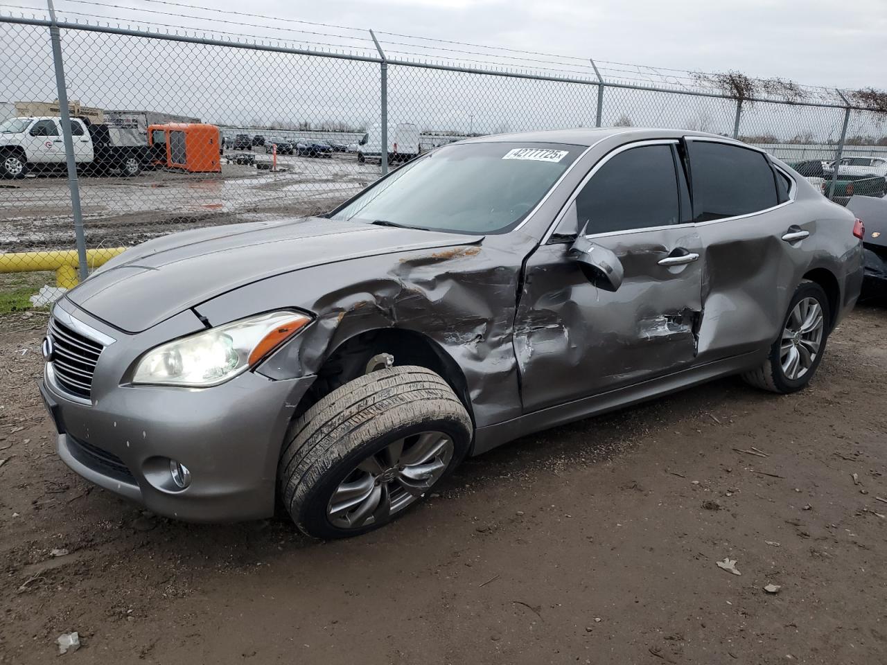 INFINITI M37 2013