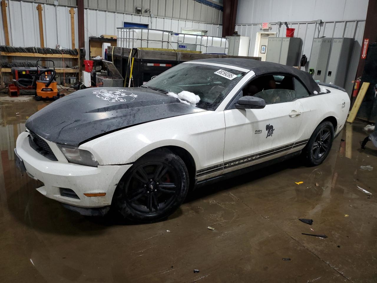 FORD MUSTANG 2011