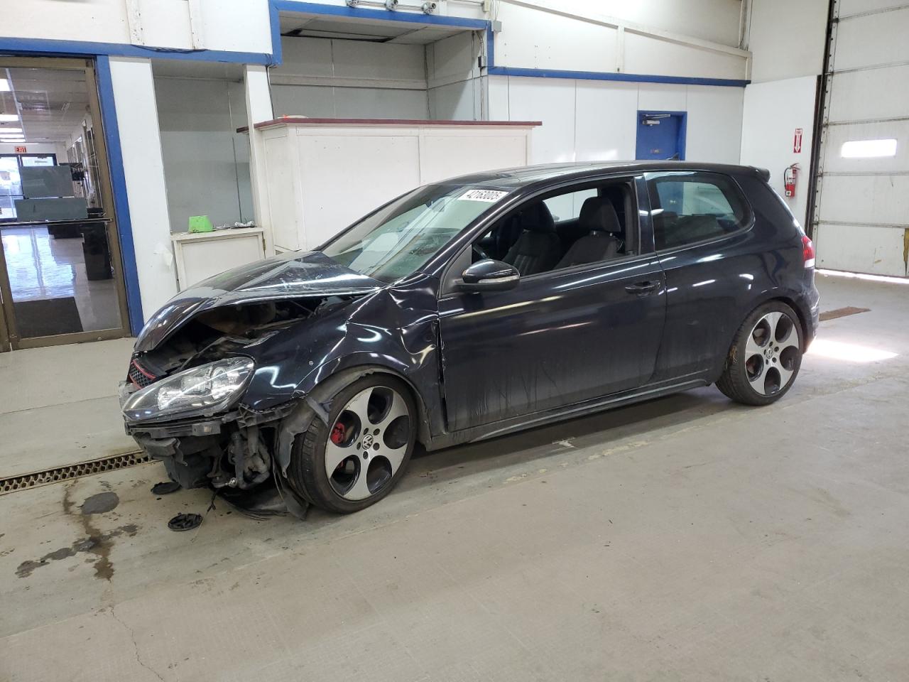 VOLKSWAGEN GTI 2010