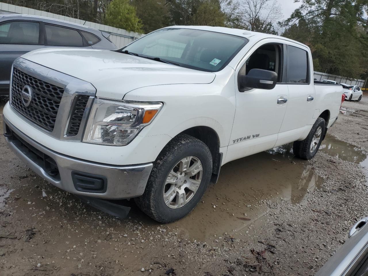 NISSAN TITAN S 2018