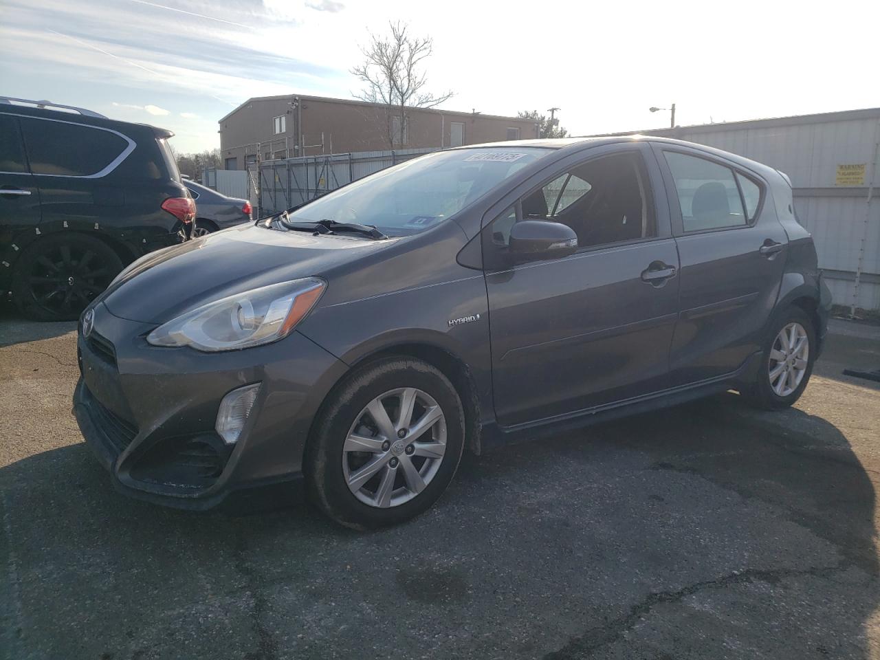 TOYOTA PRIUS C 2017