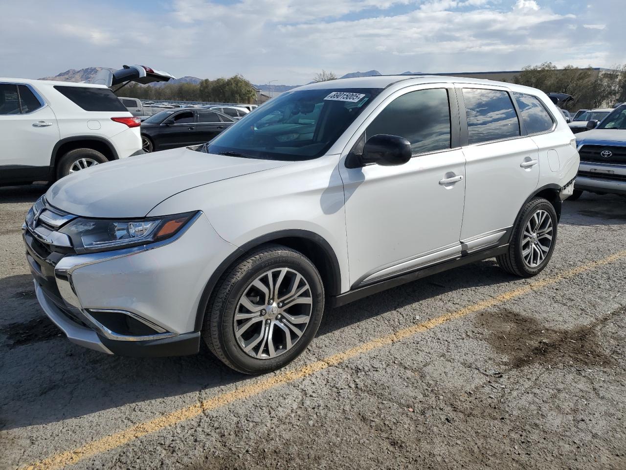 MITSUBISHI OUTLANDER 2018