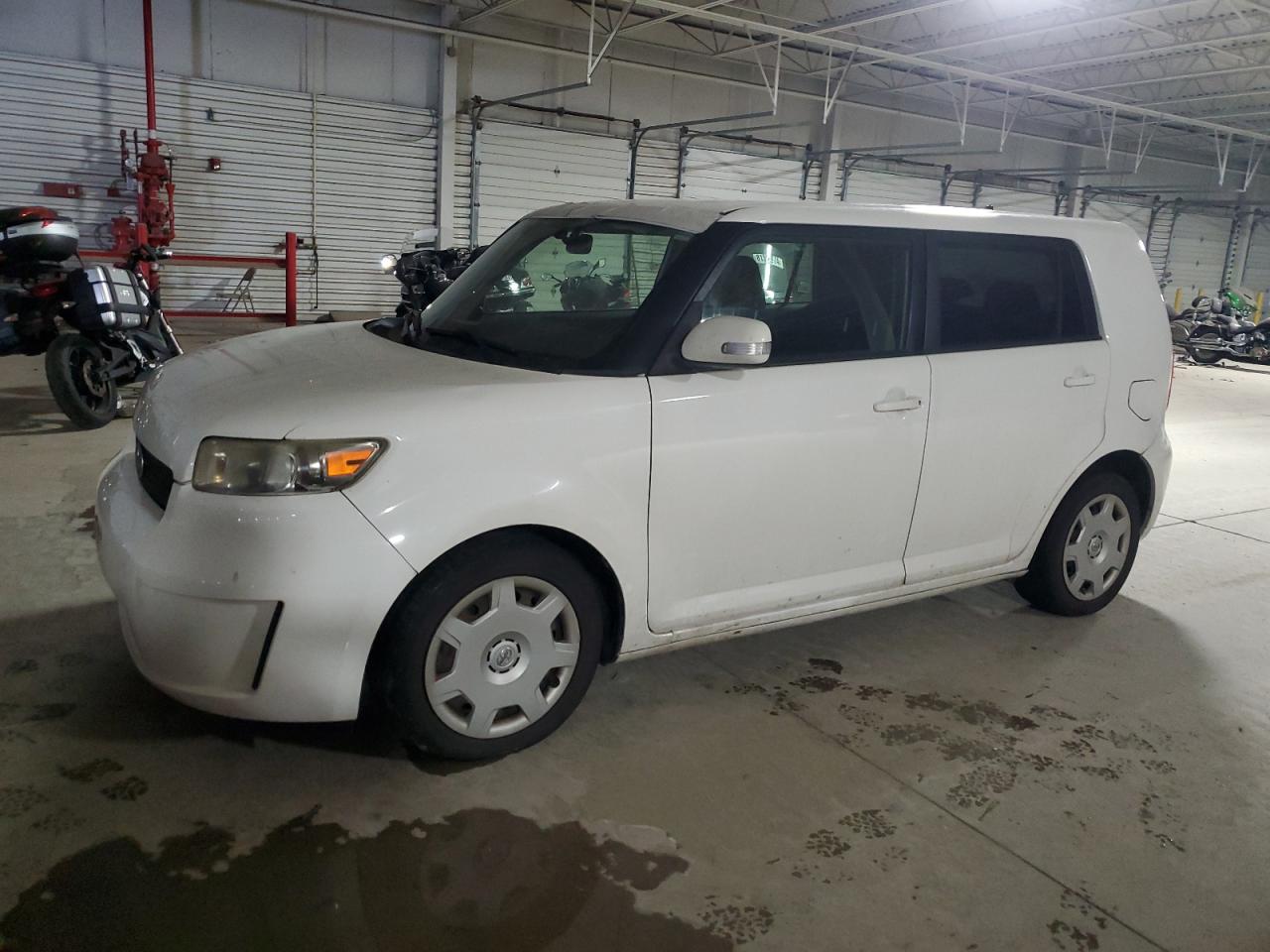 TOYOTA SCION XB 2009