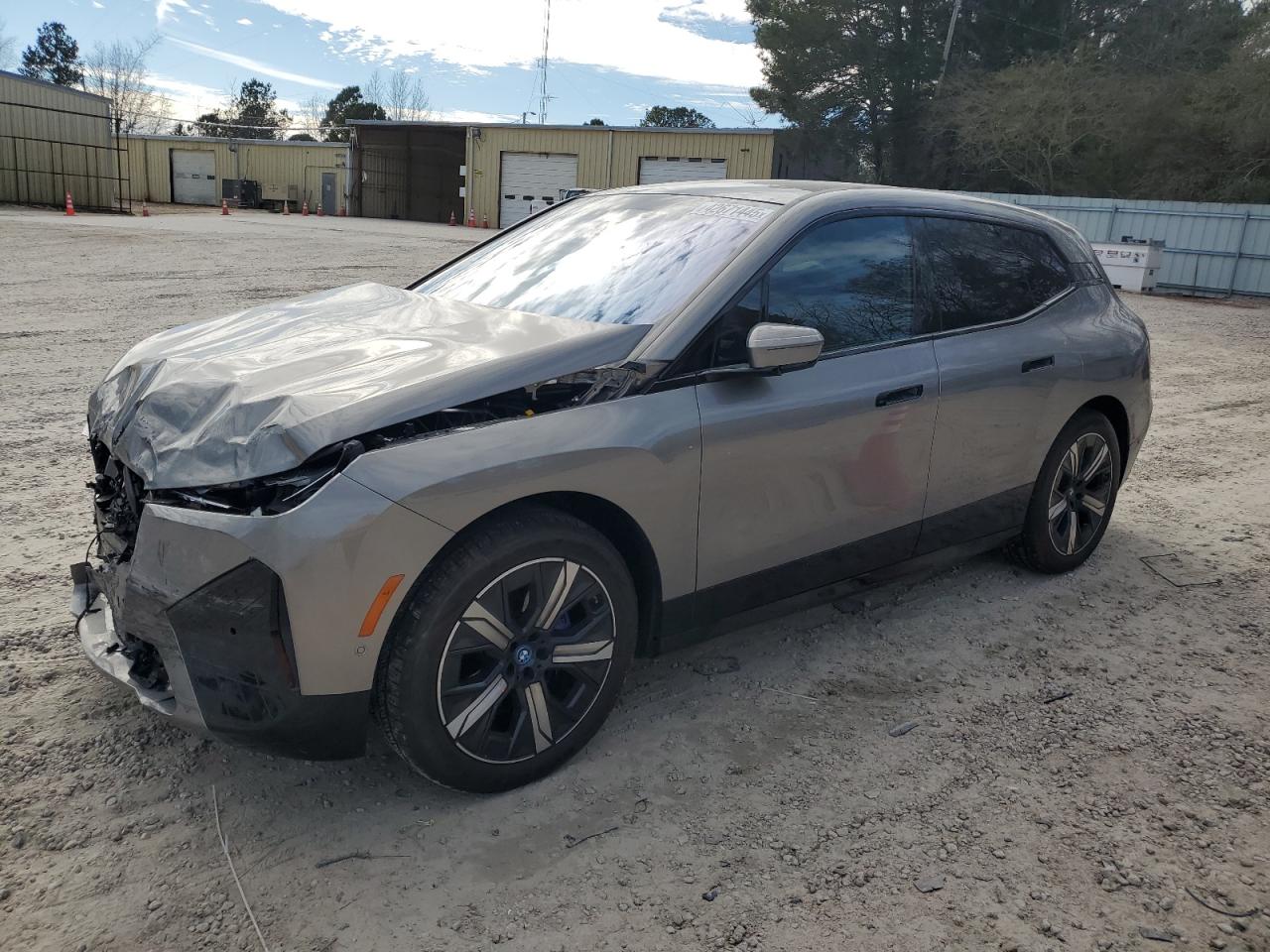 BMW IX XDRIVE5 2025