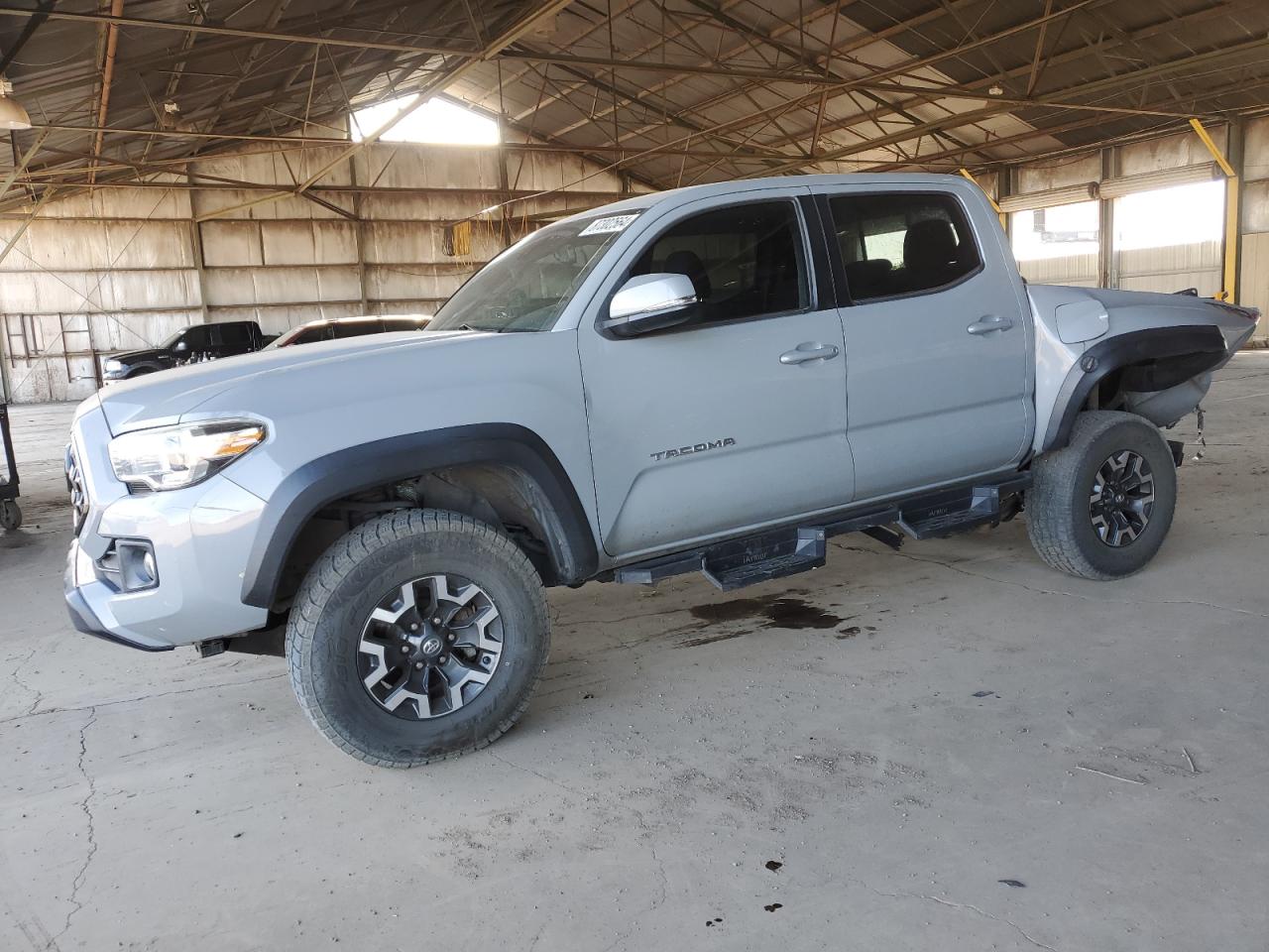TOYOTA TACOMA 2018