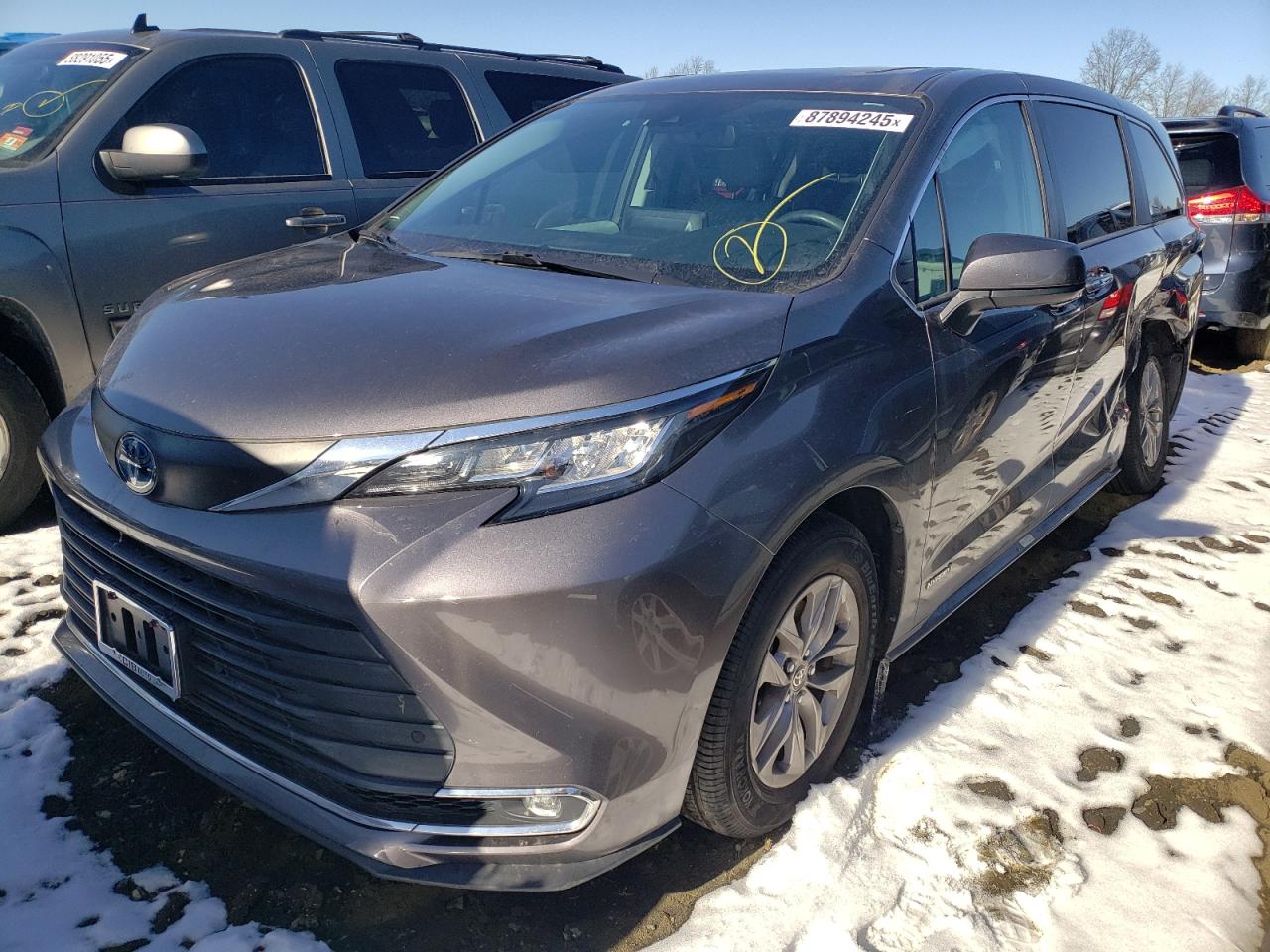 TOYOTA SIENNA XLE 2021