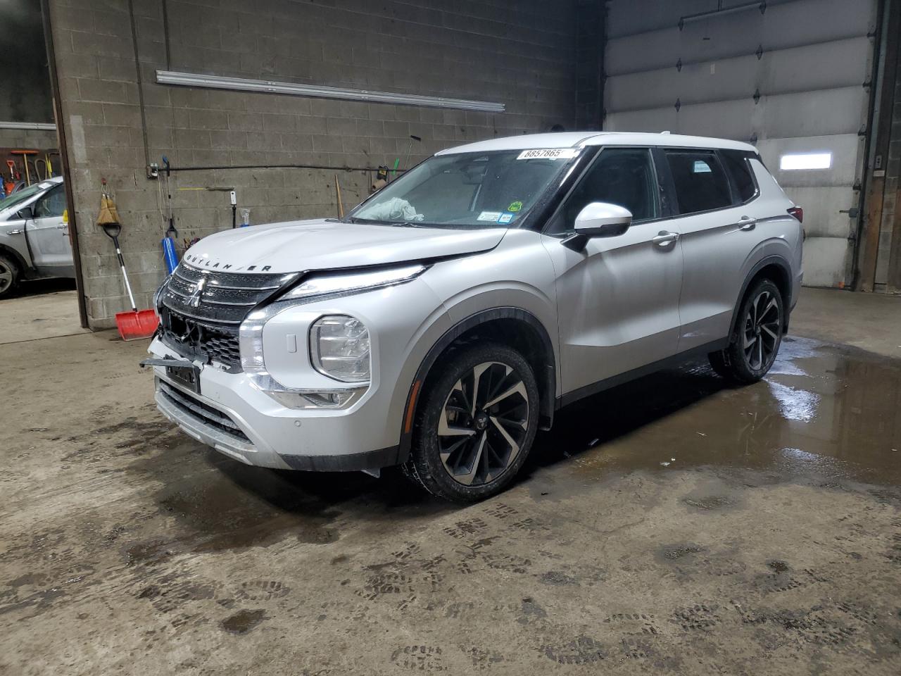 MITSUBISHI OUTLANDER 2024