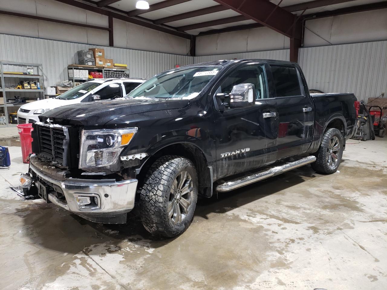 NISSAN TITAN 2018