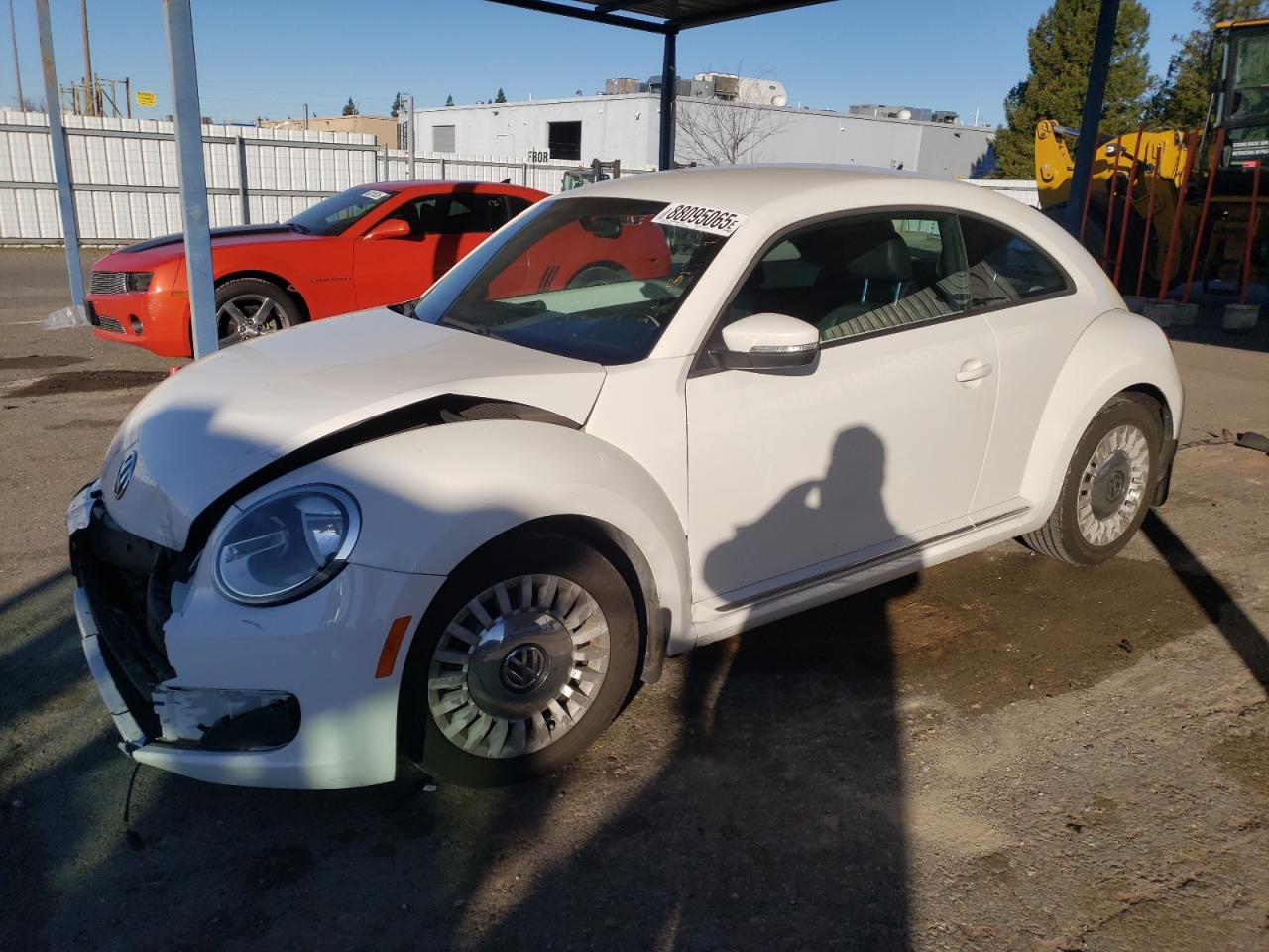 VOLKSWAGEN BEETLE 2013