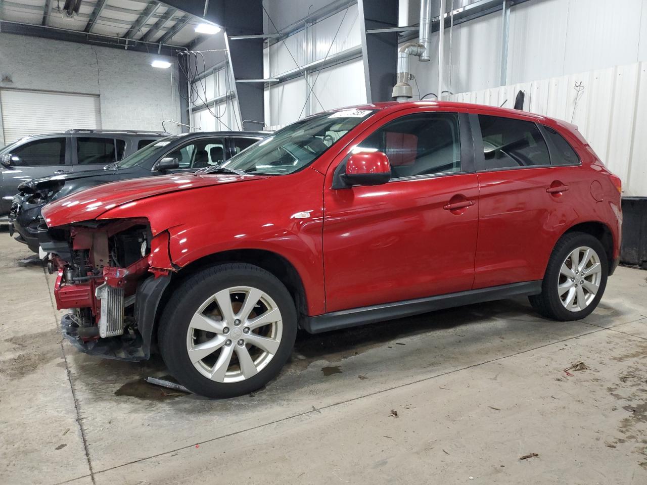 MITSUBISHI OUTLANDER 2015
