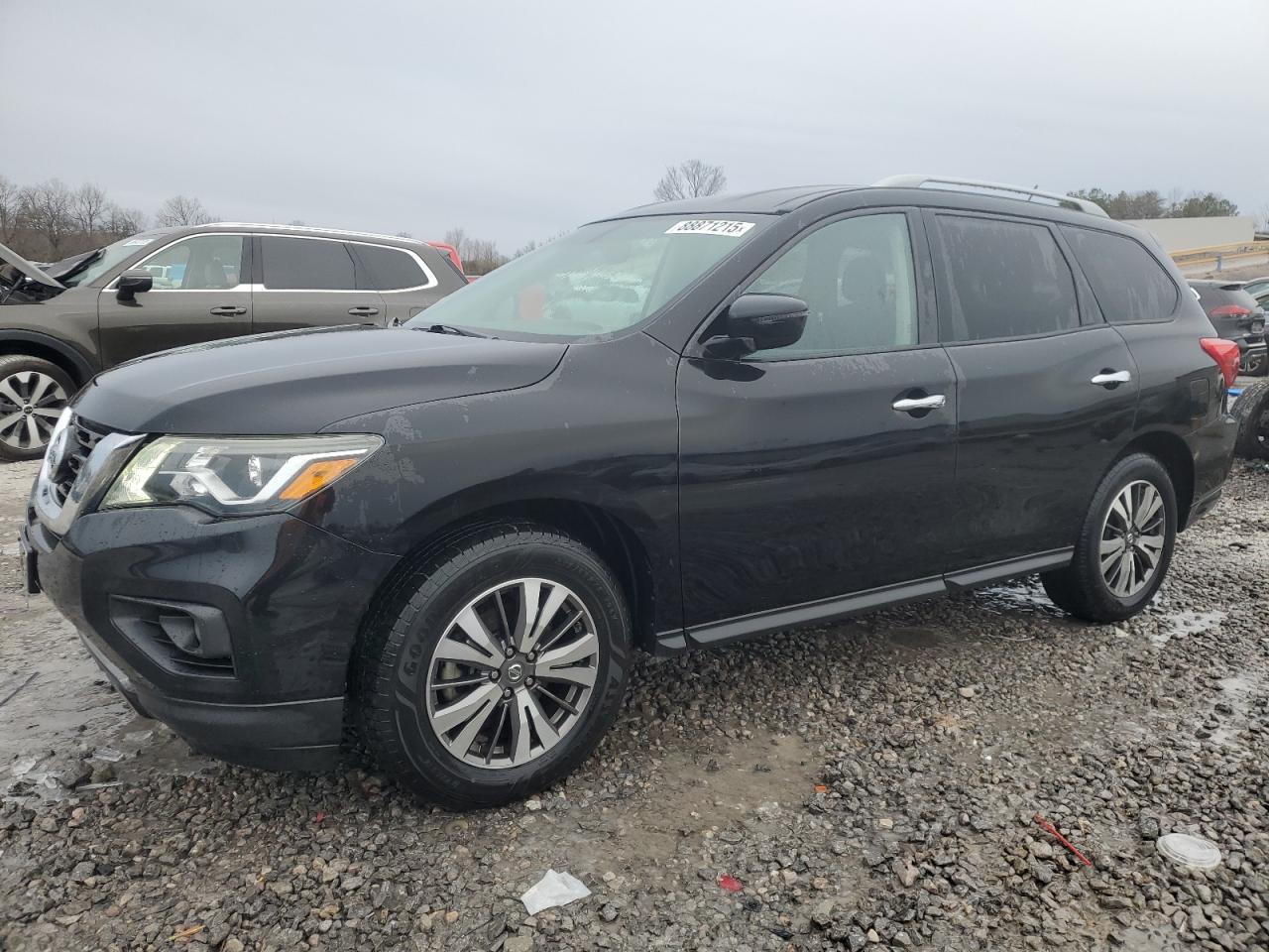 NISSAN PATHFINDER 2017