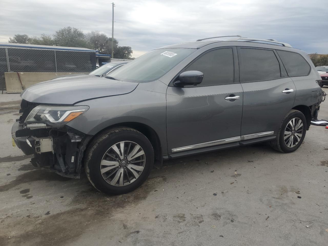 NISSAN PATHFINDER 2019