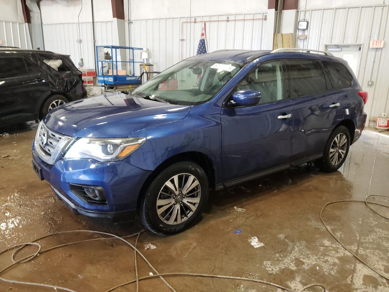 NISSAN PATHFINDER 2019