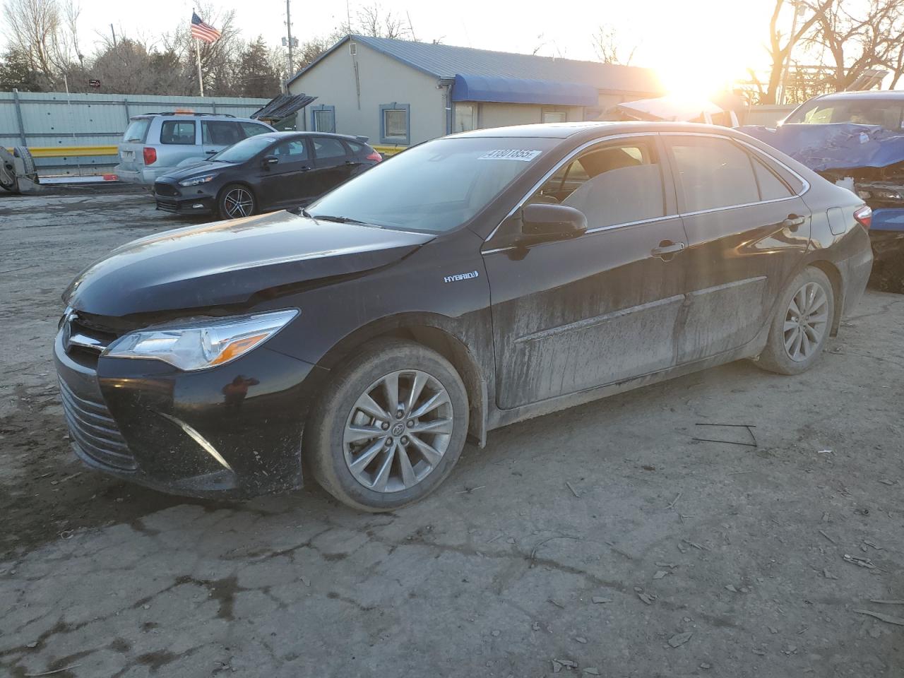 TOYOTA CAMRY HYBR 2016