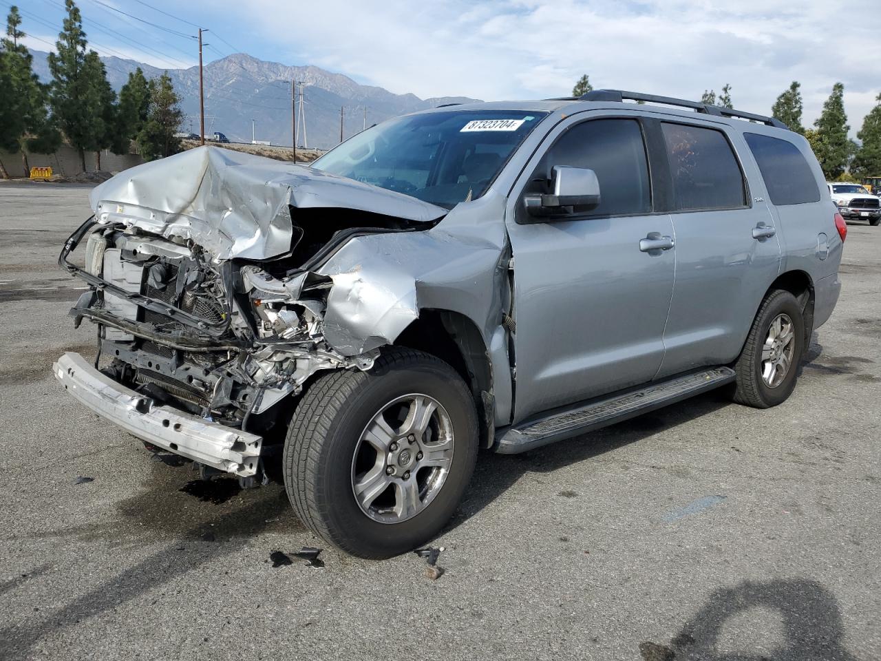 TOYOTA SEQUOIA SR 2015