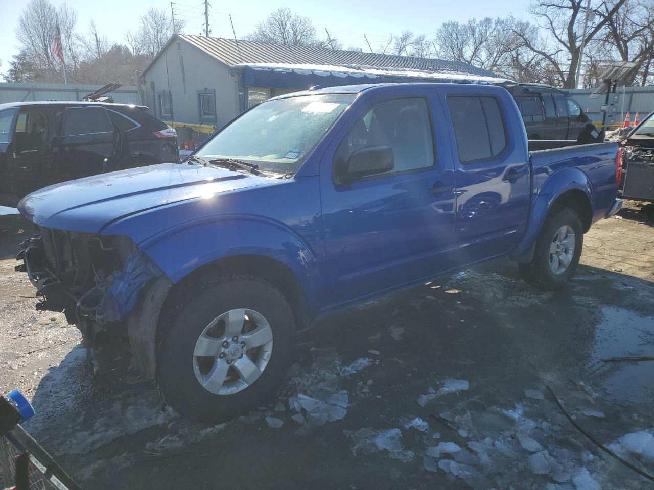 NISSAN FRONTIER 2013