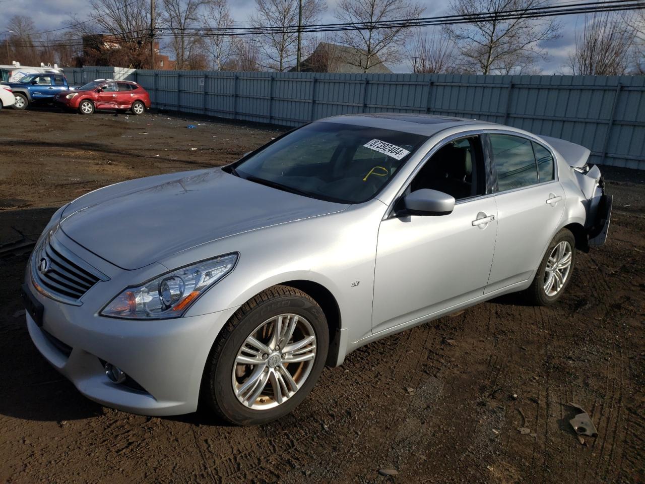 INFINITI Q40 2015