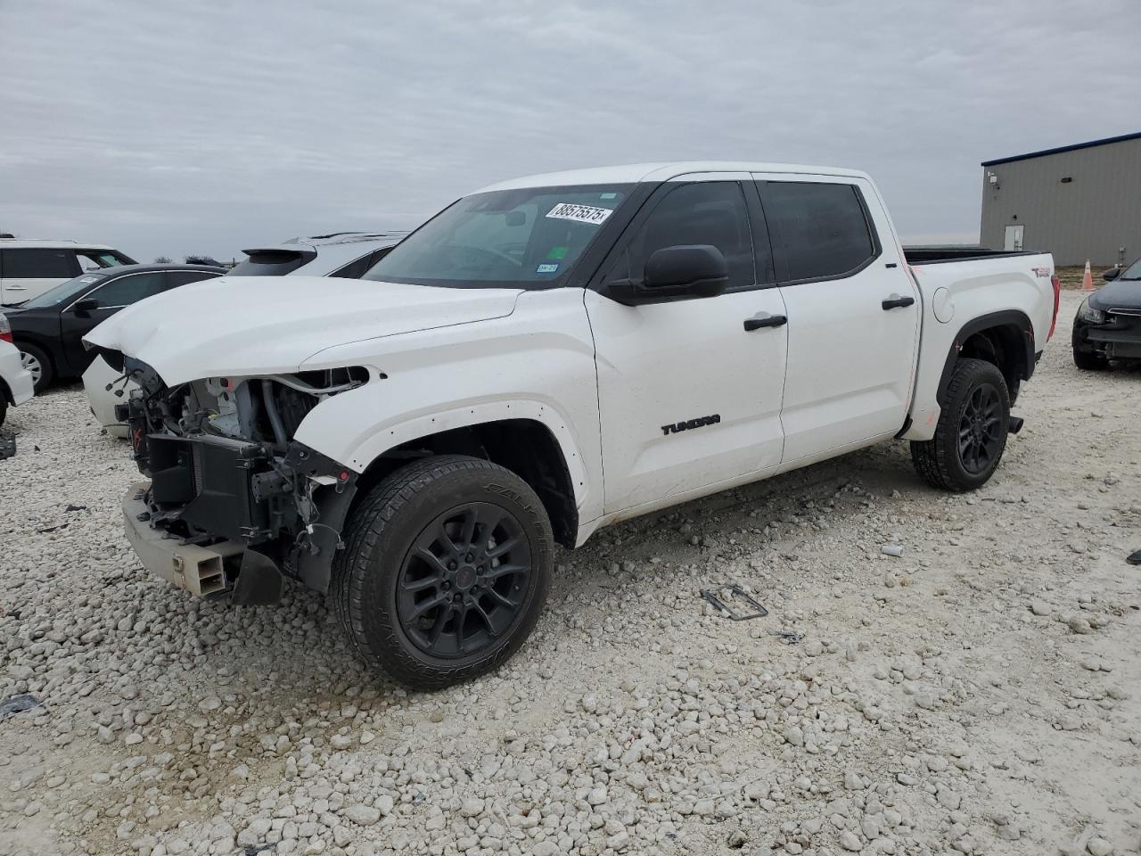 TOYOTA TUNDRA CRE 2023