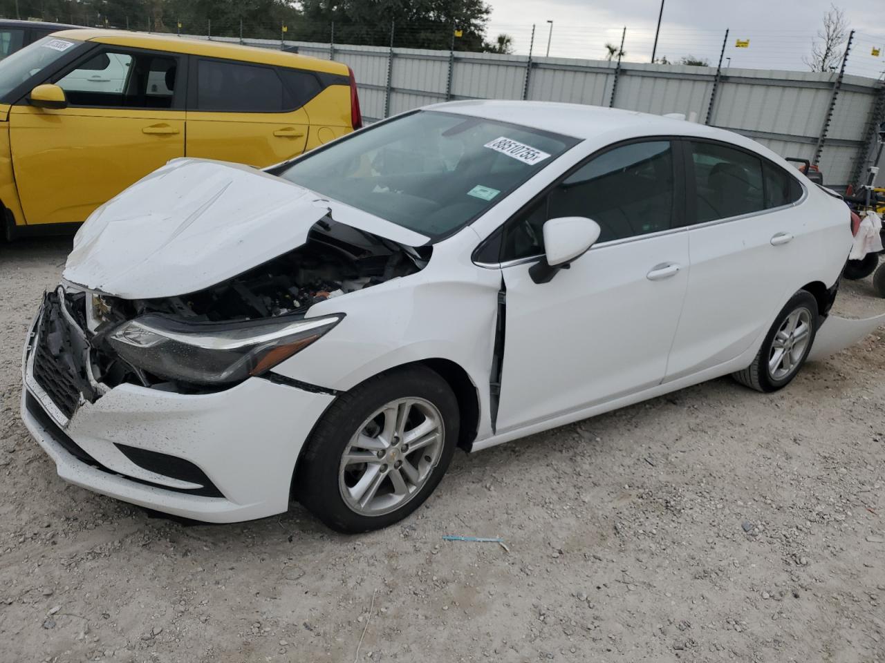 CHEVROLET CRUZE LT 2017