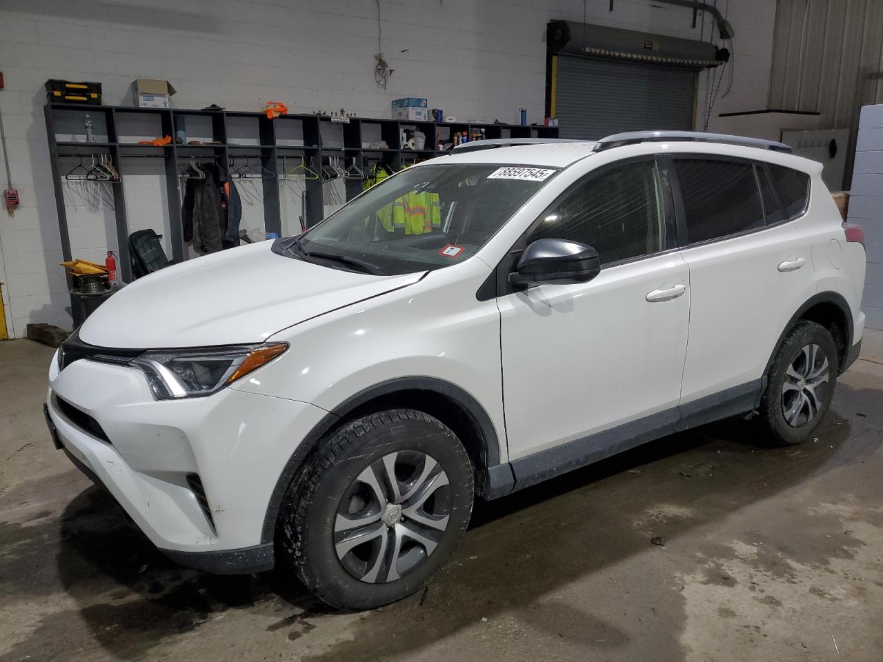 TOYOTA RAV4 LE 2017